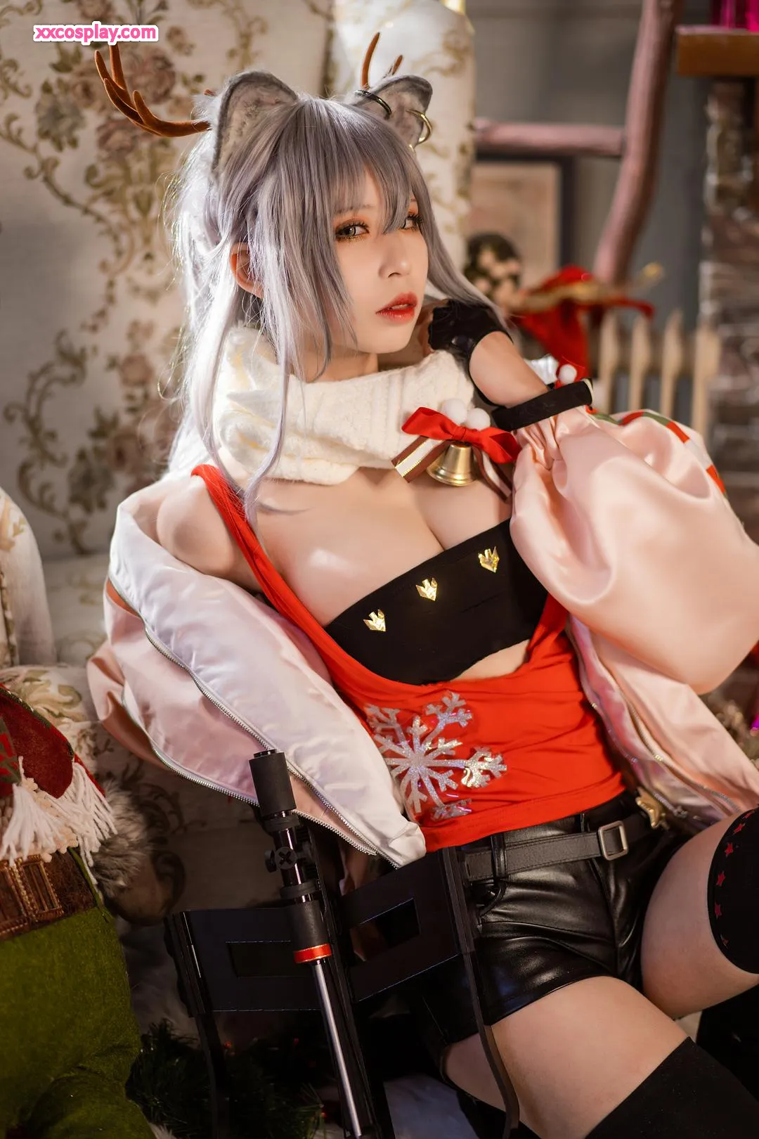 Ai Laoshi PhD's Arknights Christmas Reindeer Cosplay